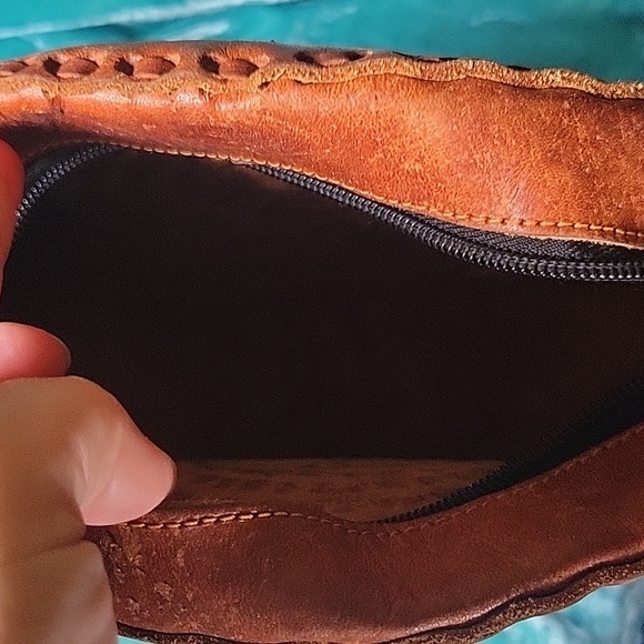 Tooled leather crossbody - Picture 3 of 6